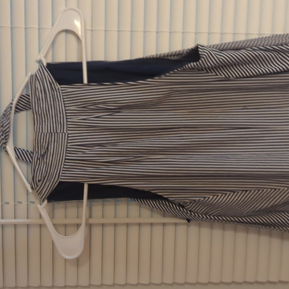 Women's sz.12/14  Dress w/belt